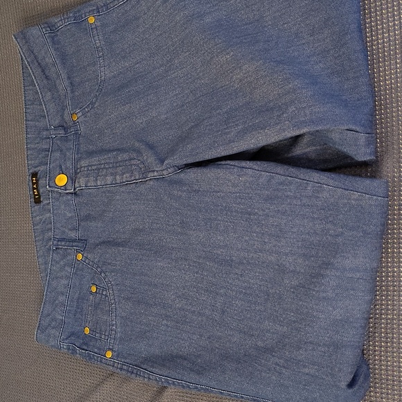 IMAN - Picture 1 of 1